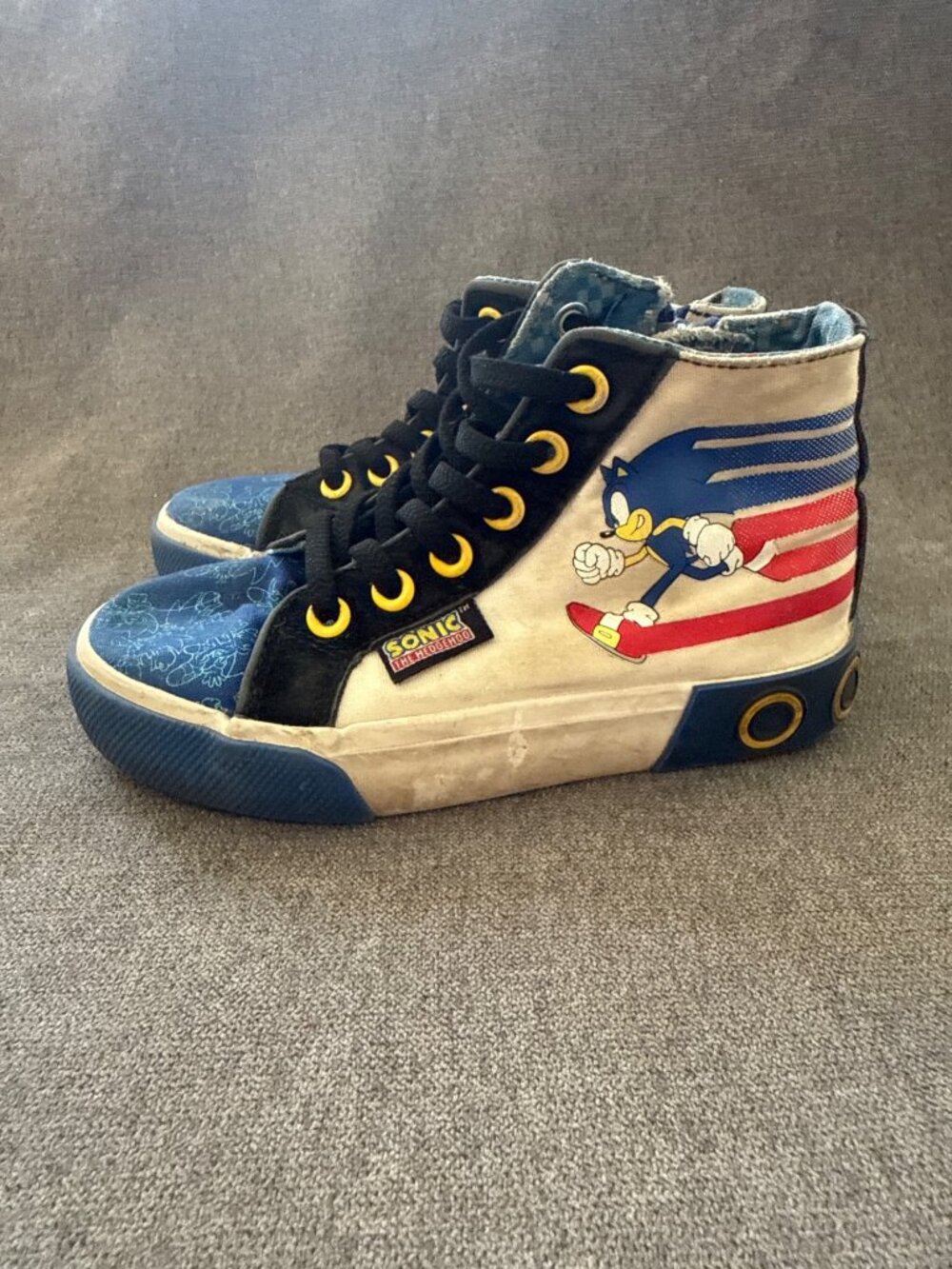 Sonic The Hedgehog High-Top Canvas Shoes With Side Zippers & Star Soles Blue Yel